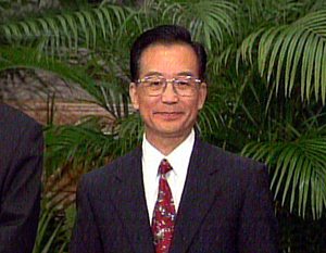 中共新一届中央政治局常委简历