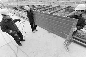 地铁建设者春节仍坚守在工作岗位。 地铁建设者春节仍坚守在工作岗位。