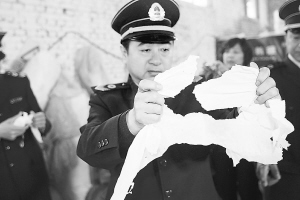 劣质餐纸长期使用可致肠炎 厂家遭执法查扣(图