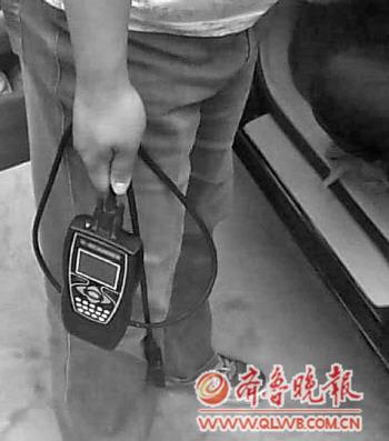 汽车维修厂私调里程表 调少4万公里10分钟搞定