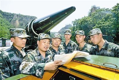 郭亚飞在组织训练。刘王虎摄 郭亚飞在组织训练。刘王虎摄