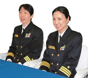 这两名女性自卫官分别是41岁的大谷三穗和