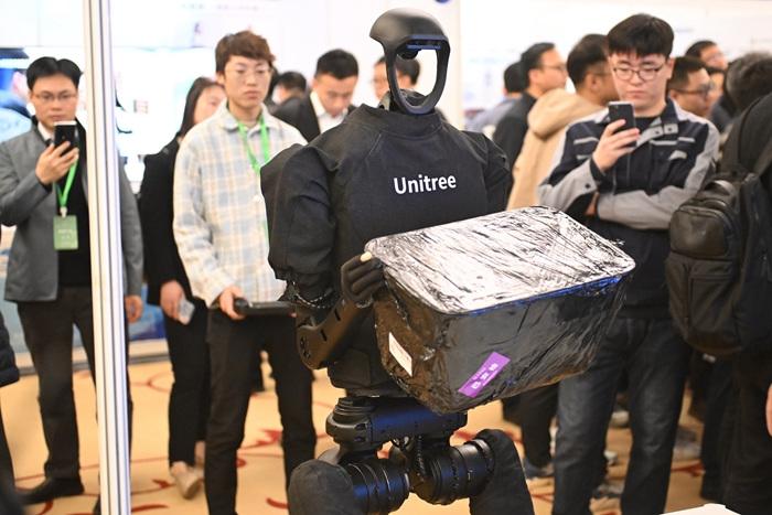 人形机器人大赛在北京开赛