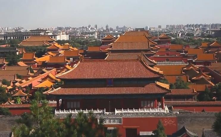 登顶景山，一览北京城貌