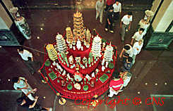 99092208.jpg (12902 bytes)