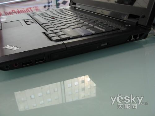����ThinkPad SL400
