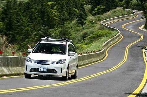 冰爽休旅情趣!试驾体验福特i-MAX 2.0