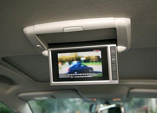 冰爽休旅情趣!试驾体验福特i-MAX 2.0