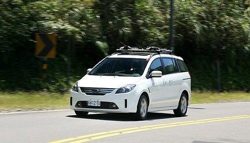 冰爽休旅情趣!试驾体验福特i-MAX 2.0