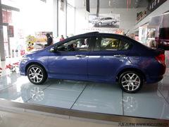 ʵ�ݾ��ã�15�����¿���ĳ�ֵ���䳵��