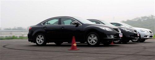 三款日系中型车对比 睿翼/雅阁/凯美瑞 汽车之家 三款日系中型车对比 睿翼/雅阁/凯美瑞 汽车之家