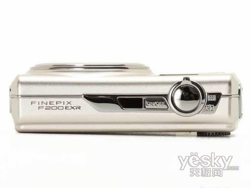 ��ʿ FinePix F200 EXR