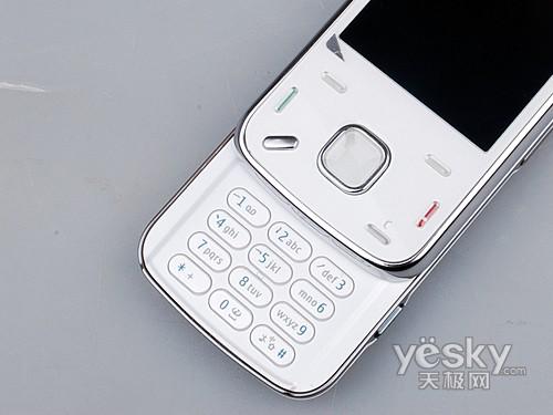 800万像素拍照旗舰 白色诺基亚N86开箱图赏