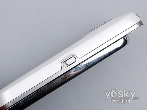 800万像素拍照旗舰 白色诺基亚N86开箱图赏