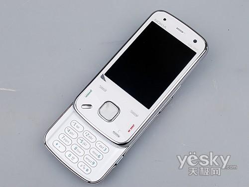 800万像素拍照旗舰 白色诺基亚N86开箱图赏