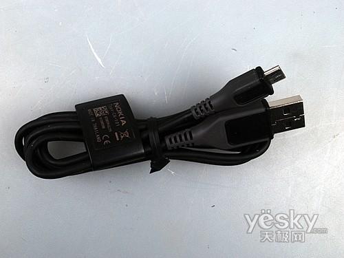 800万像素拍照旗舰 白色诺基亚N86开箱图赏