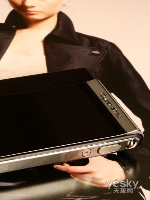 时尚便携 索尼15mm机身T90售价仅为1990元