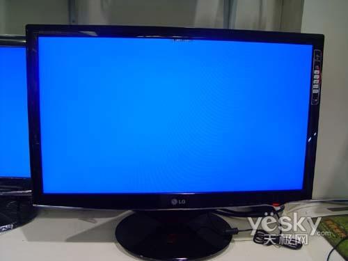 独家爆料:LG超薄LED背光显示器W2486L到货