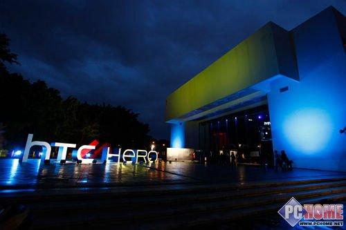 属于未来的手机 HTC Hero深度评测