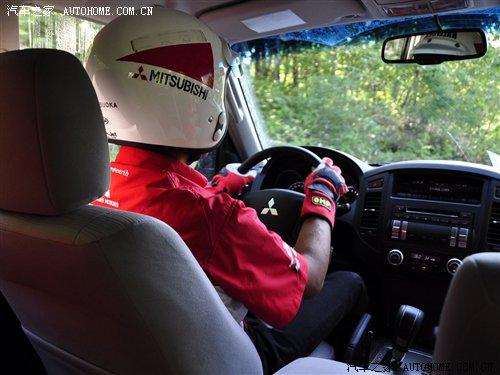 全天候全地形 试第四代进口三菱帕杰罗 汽车之家 全天候全地形 试第四代进口三菱帕杰罗 汽车之家