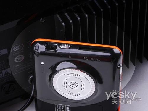 ������V8