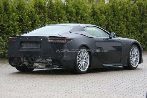 早前雷克萨斯LF-A谍照