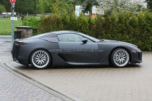 早前雷克萨斯LF-A谍照