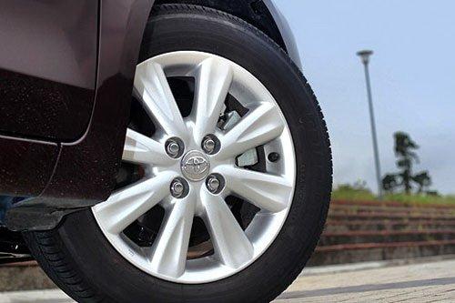 冷暖当自知!海外试驾2010款丰田雅力士 汽车之家 冷暖当自知!海外试驾2010款丰田雅力士 汽车之家