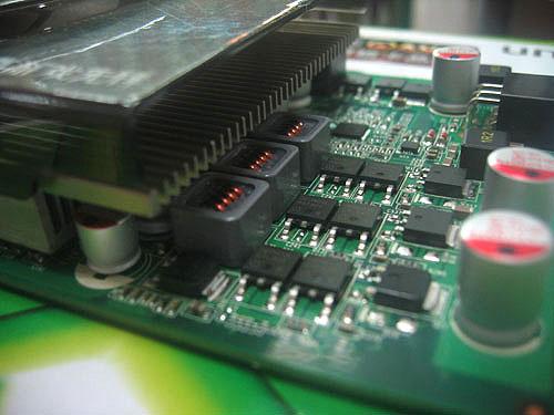 �����¿�ɢ�� ˫��GTS250Сţ����699Ԫ