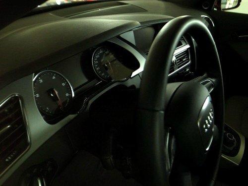 告别实木装饰 全新奥迪A8中控首次曝光 汽车之家 告别实木装饰 全新奥迪A8中控首次曝光 汽车之家