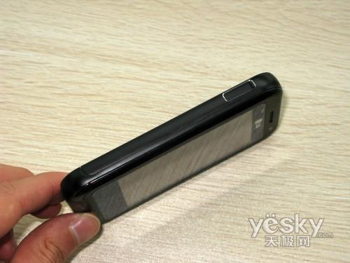 玩转3D触控!500万像素LG KM900售1880元