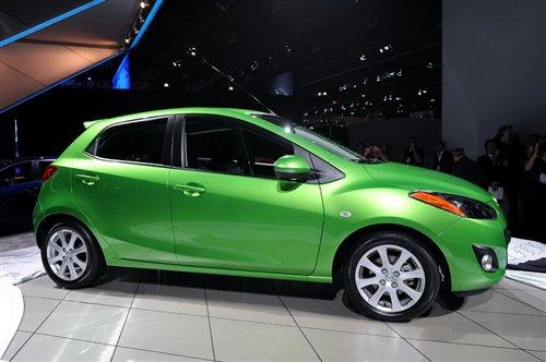 明年夏季上市 2011款马自达2实车亮相 汽车之家 明年夏季上市 2011款马自达2实车亮相 汽车之家