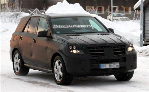 更轻更环保 奔驰新一代ML路试谍照曝光 汽车之家 更轻更环保 奔驰新一代ML路试谍照曝光 汽车之家