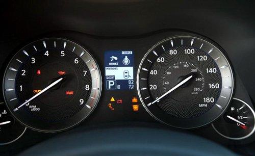 操控高手 海外试驾2011款英菲尼迪M系列 汽车之家 操控高手 海外试驾2011款英菲尼迪M系列 汽车之家