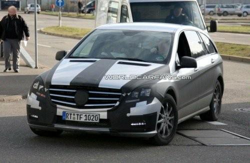 将于明年亮相 改款奔驰R级轻度伪装谍照