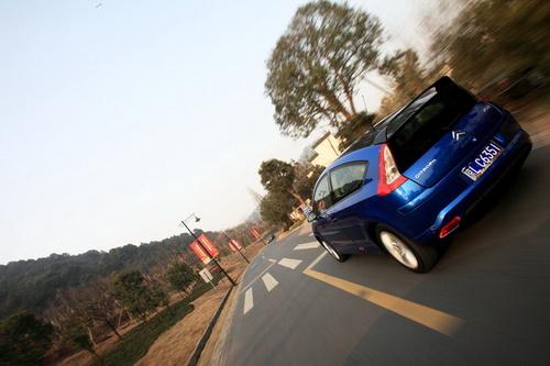 试驾雪铁龙C4 VTS轿跑车