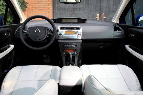 试驾雪铁龙C4 VTS轿跑车