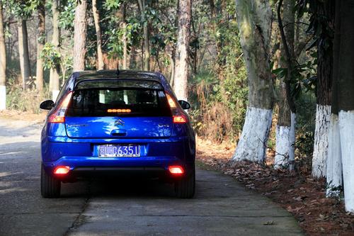 试驾雪铁龙C4 VTS轿跑车