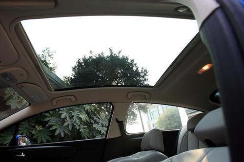 试驾雪铁龙C4 VTS轿跑车