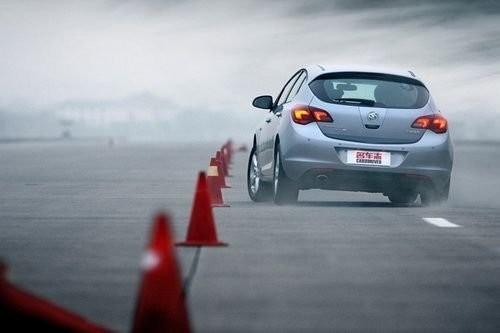 运动真豪杰 测试上海通用别克英朗XT