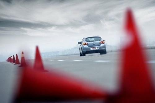 运动真豪杰 测试上海通用别克英朗XT