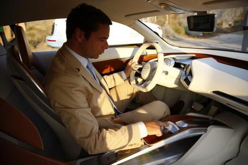 �����¼�Ԫ�������Լݰµ�e-tron���