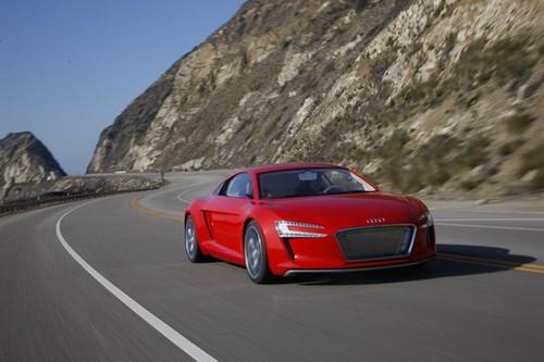 �����¼�Ԫ�������Լݰµ�e-tron���