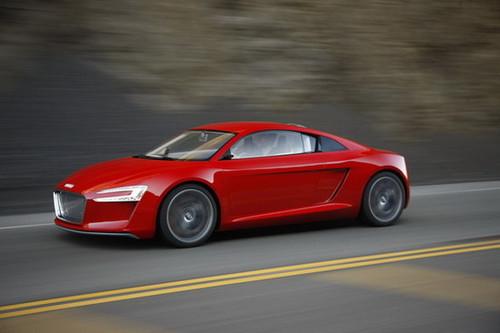 �����¼�Ԫ�������Լݰµ�e-tron���