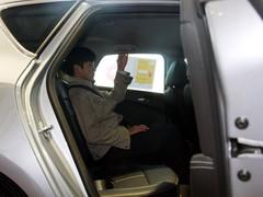 �˶�ѡ˭ ���Ӣ�ʶԱȸ��ظ���˹����