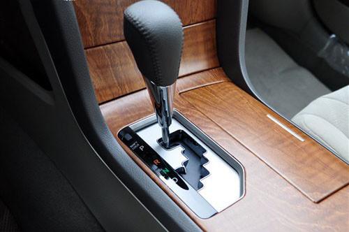 中型车销量王PK 2010款雅阁对比凯美瑞