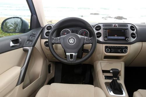 全新家族脸谱 试驾上海大众国产途冠