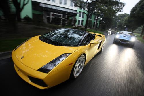 风马牛也相及 对比试驾法拉利/兰博基尼