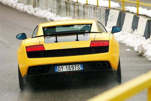 愤怒的公牛 试驾兰博基尼Superleggera 汽车之家 愤怒的公牛 试驾兰博基尼Superleggera 汽车之家