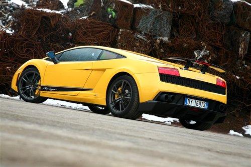 愤怒的公牛 试驾兰博基尼Superleggera 汽车之家 愤怒的公牛 试驾兰博基尼Superleggera 汽车之家